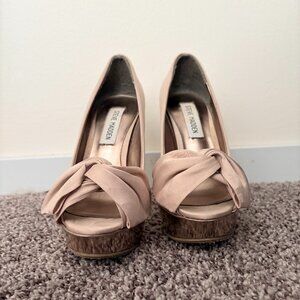 Steve Madden Platform Heels; Rose gold, size 6